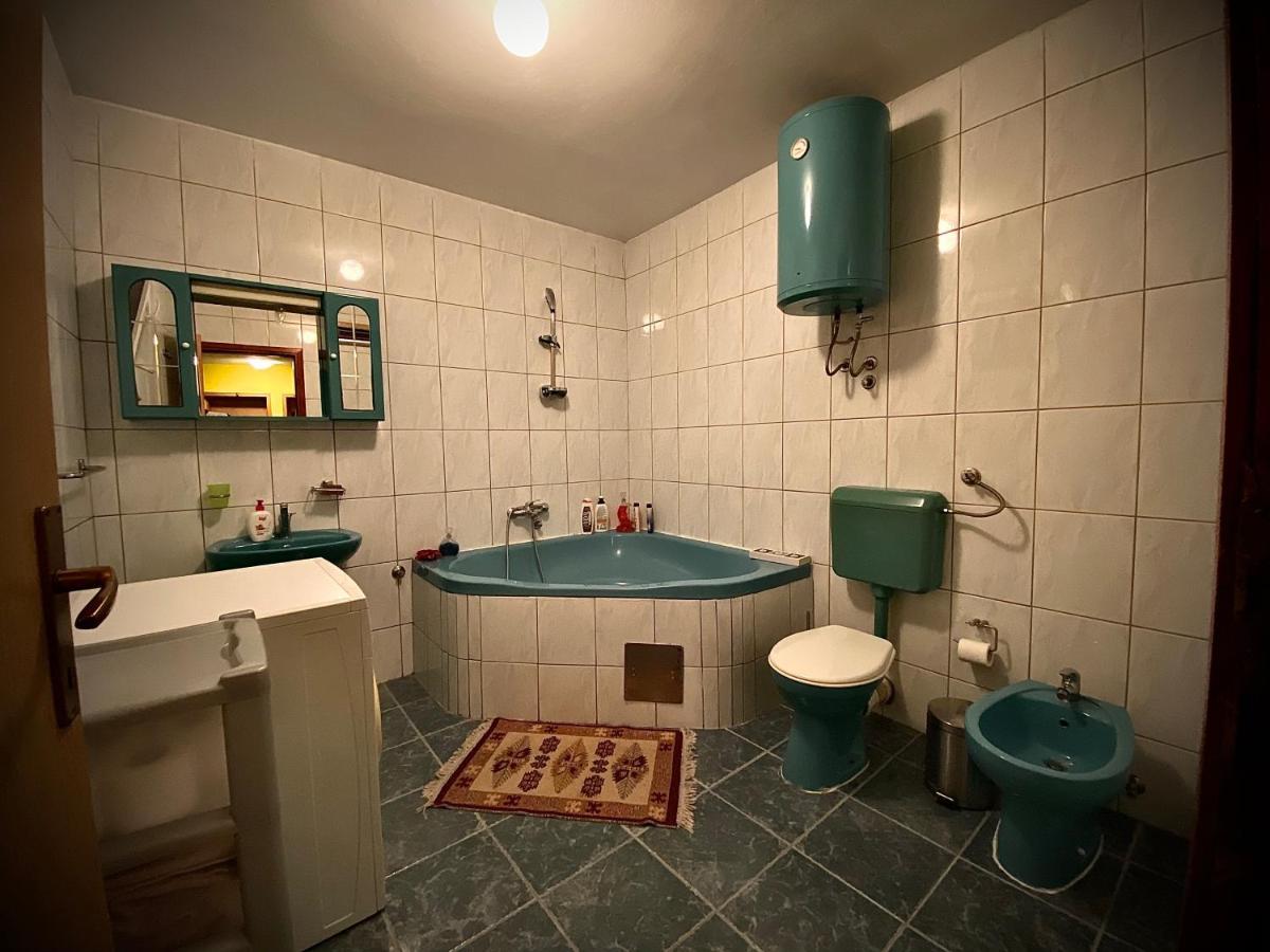 Hostel Backpackers Мостар Экстерьер фото