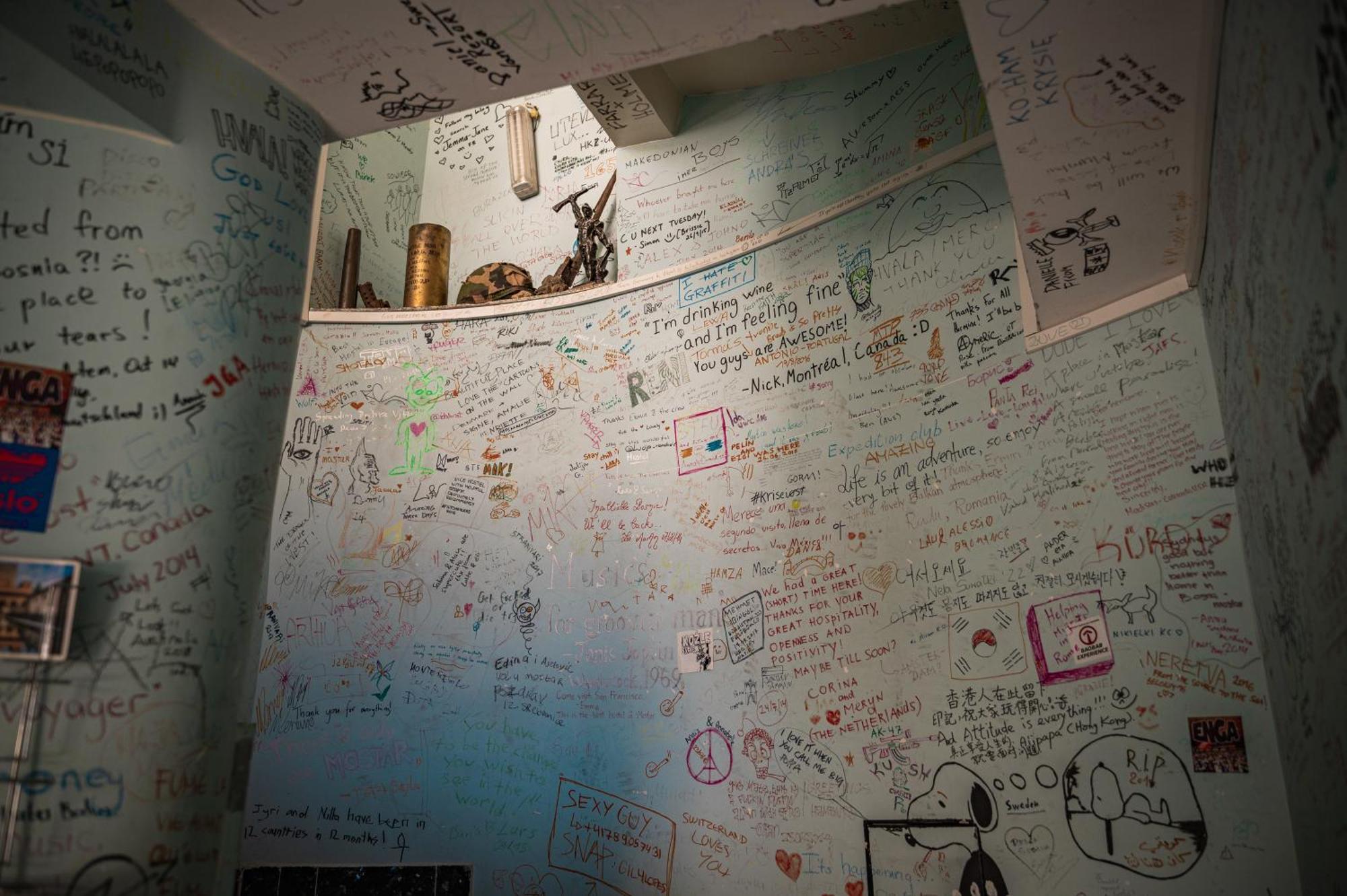 Hostel Backpackers Мостар Экстерьер фото