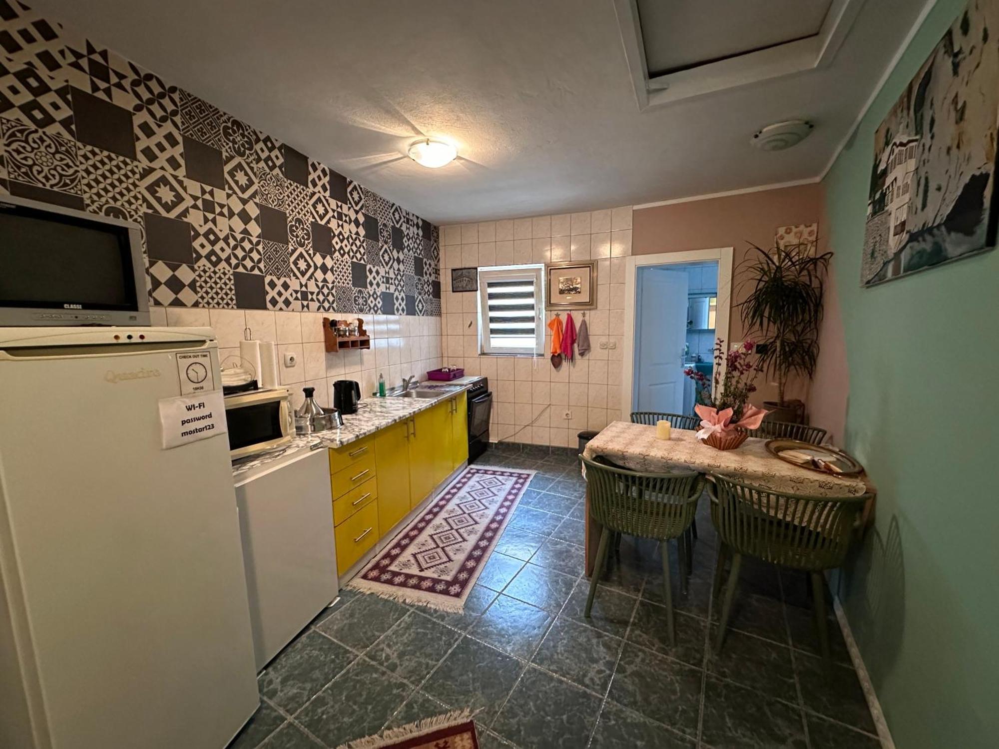 Hostel Backpackers Мостар Экстерьер фото
