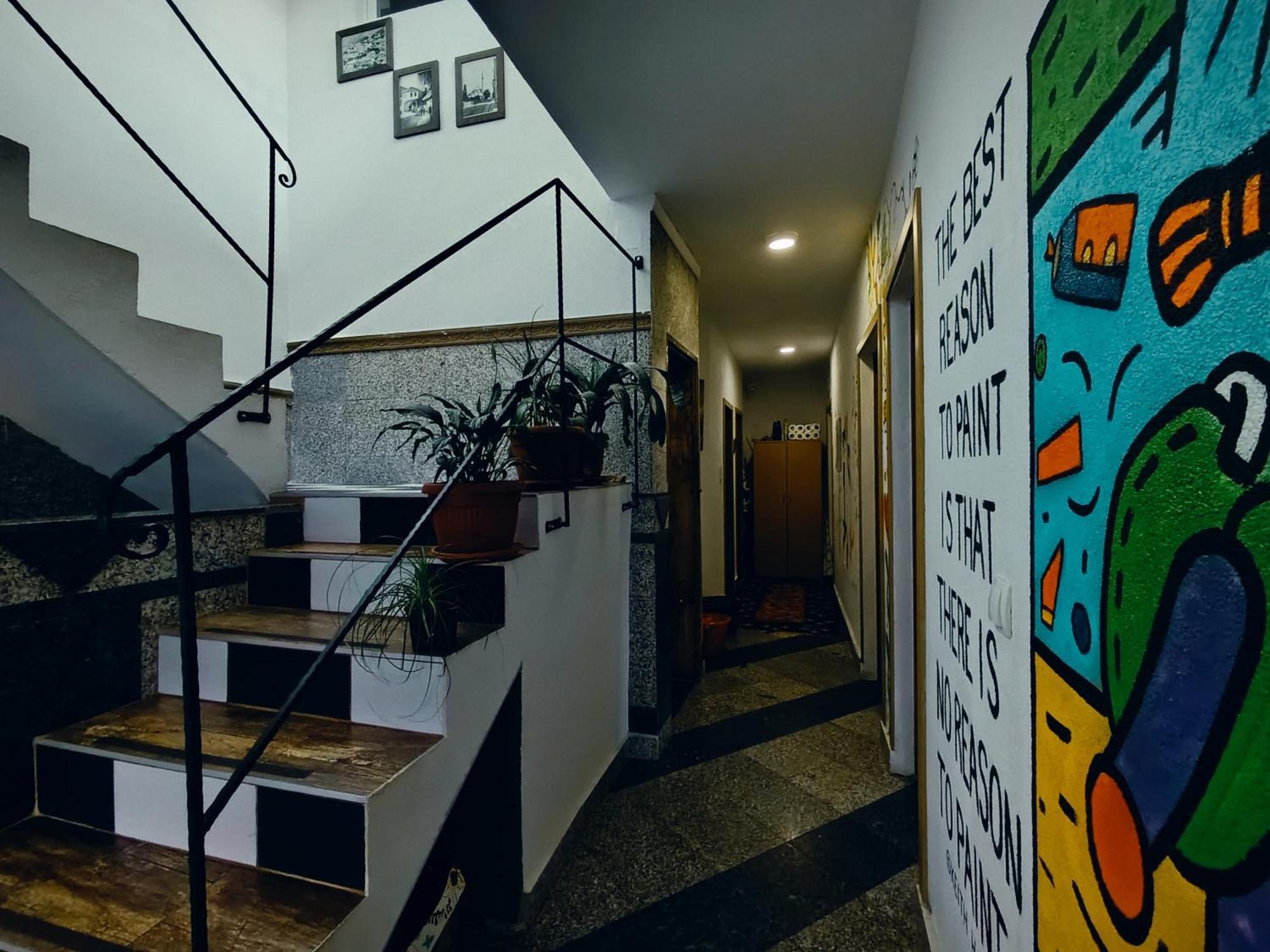 Hostel Backpackers Мостар Экстерьер фото