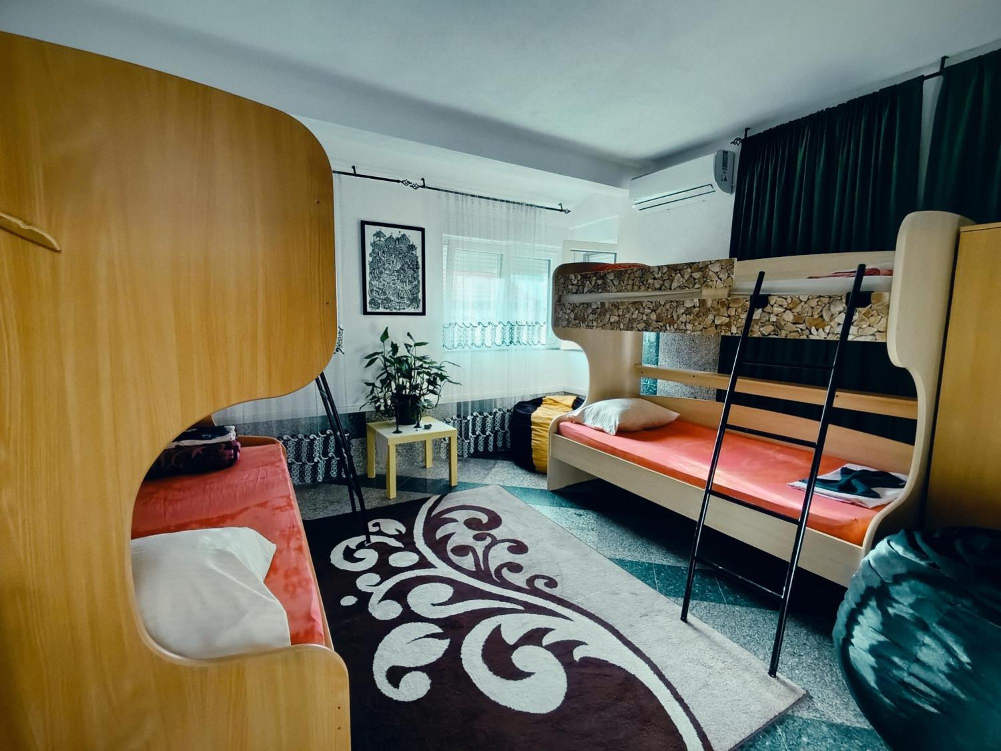 Hostel Backpackers Мостар Экстерьер фото